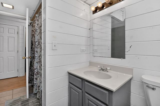 4N170 Wiant Road, West Chicago, IL 60185