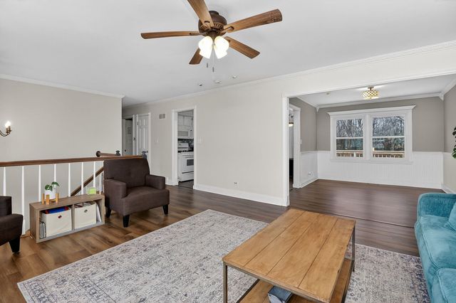 4N170 Wiant Road, West Chicago, IL 60185