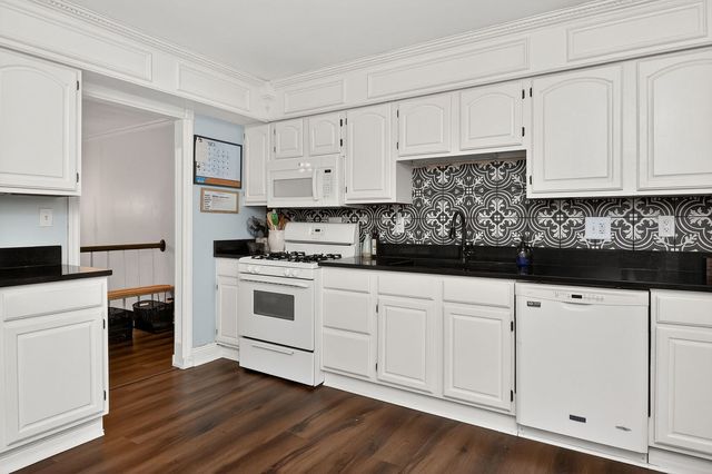 4N170 Wiant Road, West Chicago, IL 60185