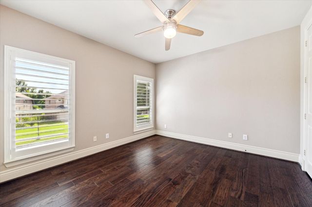 5215 Eagle Pointe Court, Sugar Land, TX 77479