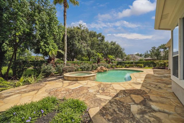 5215 Eagle Pointe Court, Sugar Land, TX 77479