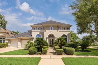 5215 Eagle Pointe Court, Sugar Land, TX 77479