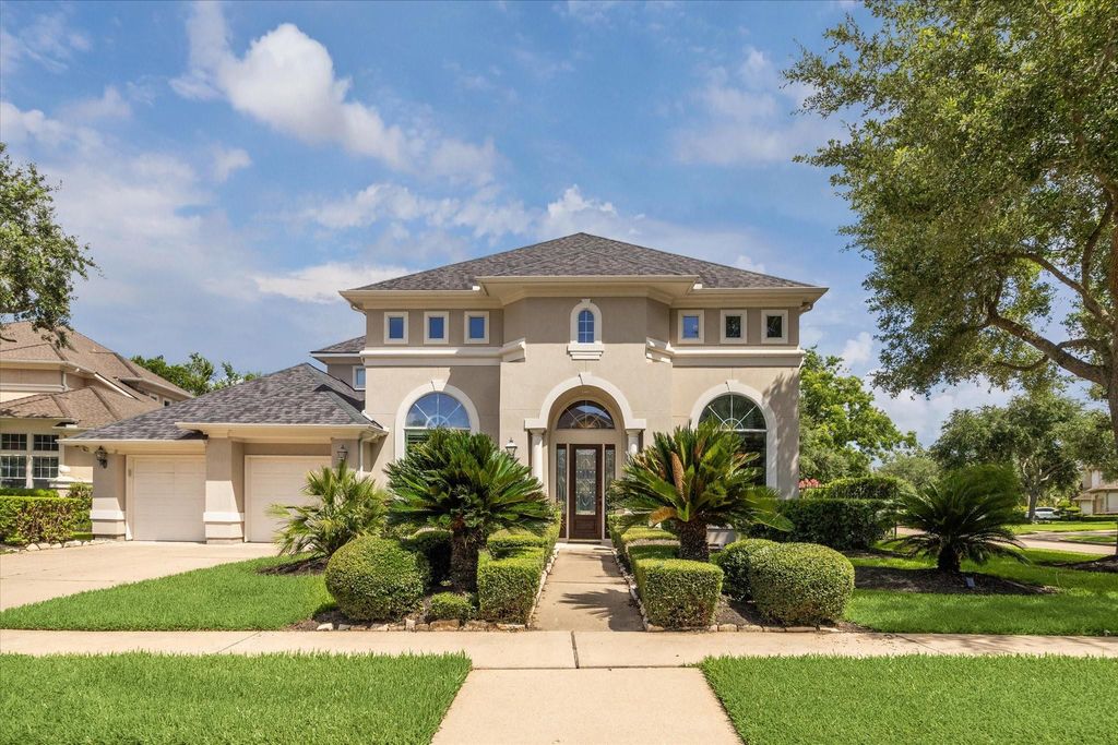 5215 Eagle Pointe Court, Sugar Land, TX 77479