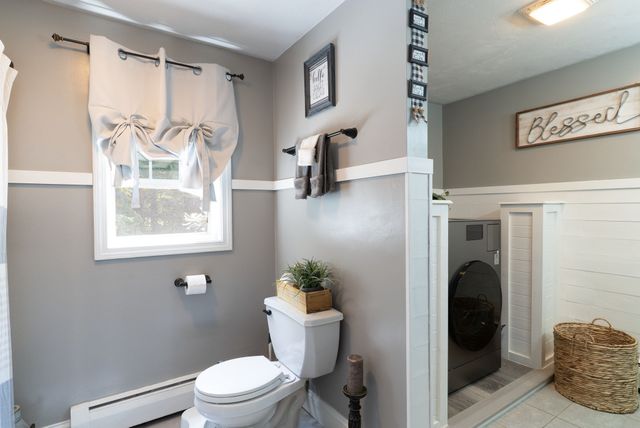 55 S Shore Dr, Sturbridge, MA 01566