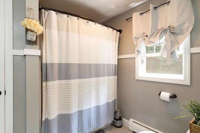 55 S Shore Dr, Sturbridge, MA 01566