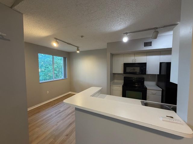 3830 LYONS Road 304-3, Coconut Creek, FL 33073