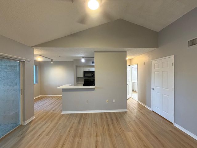 3830 LYONS Road 304-3, Coconut Creek, FL 33073