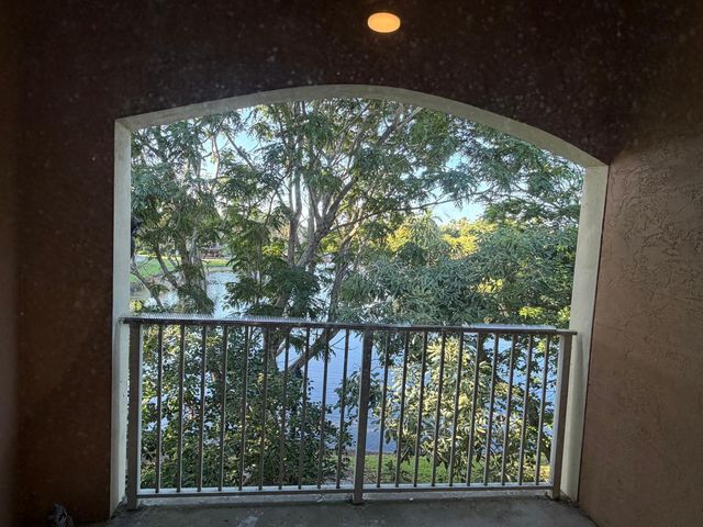 3830 LYONS Road 304-3, Coconut Creek, FL 33073