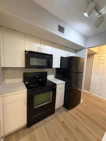3830 LYONS Road 304-3, Coconut Creek, FL 33073