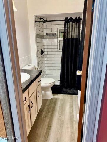 7054 Berry Blossom Drive, Canfield, OH 44406