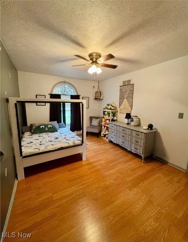 7054 Berry Blossom Drive, Canfield, OH 44406