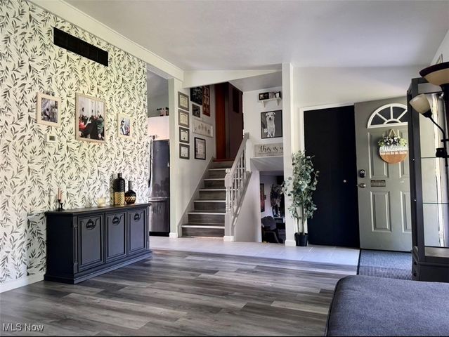 7054 Berry Blossom Drive, Canfield, OH 44406