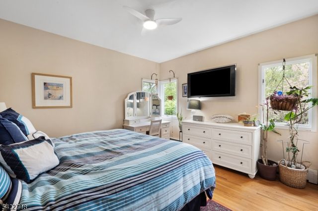 4 Chadwick Ct, Denville Twp., NJ 07834