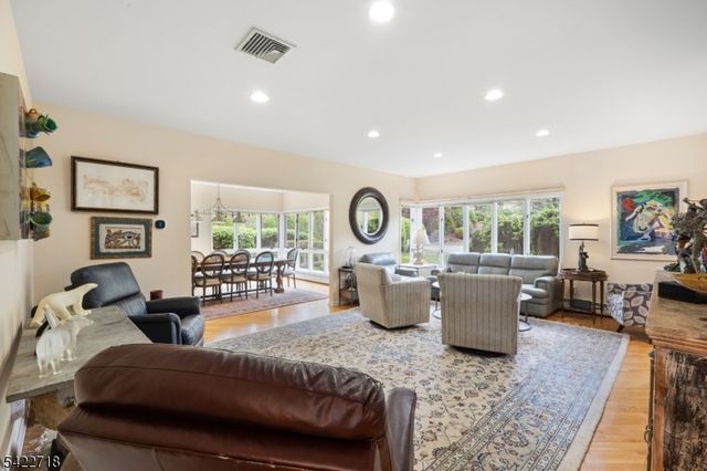 4 Chadwick Ct, Denville Twp., NJ 07834