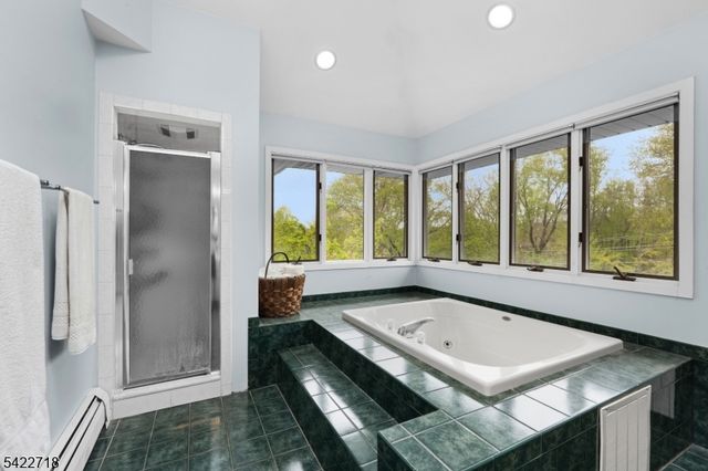4 Chadwick Ct, Denville Twp., NJ 07834