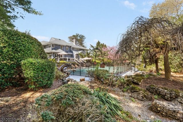 4 Chadwick Ct, Denville Twp., NJ 07834