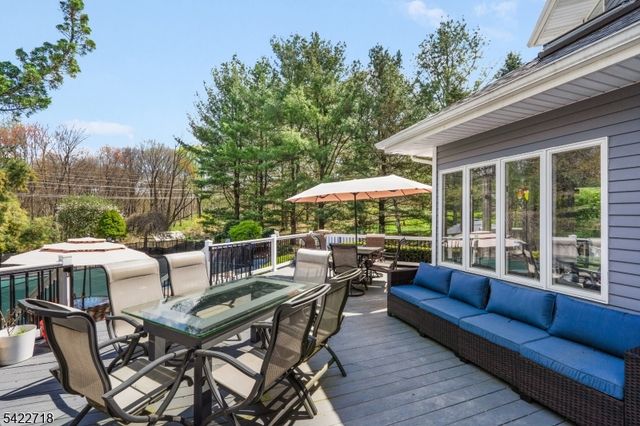 4 Chadwick Ct, Denville Twp., NJ 07834