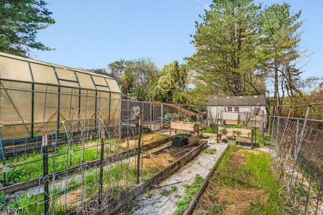 4 Chadwick Ct, Denville Twp., NJ 07834