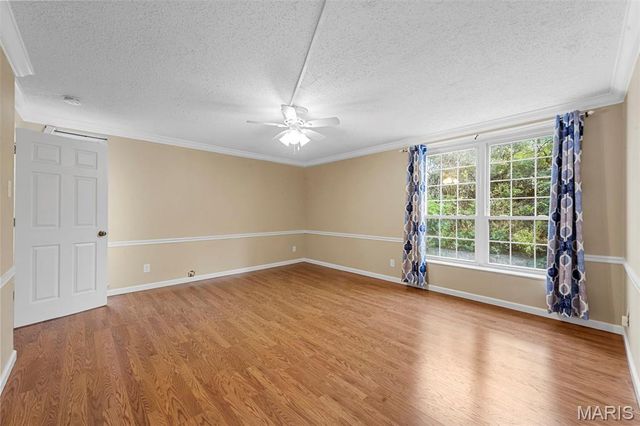 916 Claytonbrook Drive 1, Ballwin, MO 63011