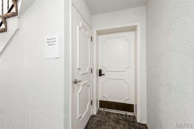 916 Claytonbrook Drive 1, Ballwin, MO 63011