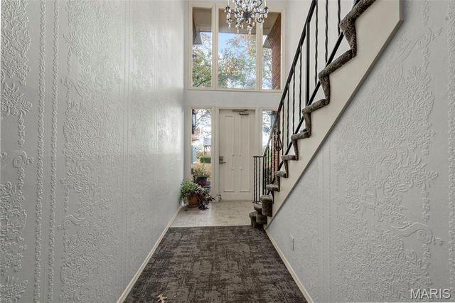 916 Claytonbrook Drive 1, Ballwin, MO 63011