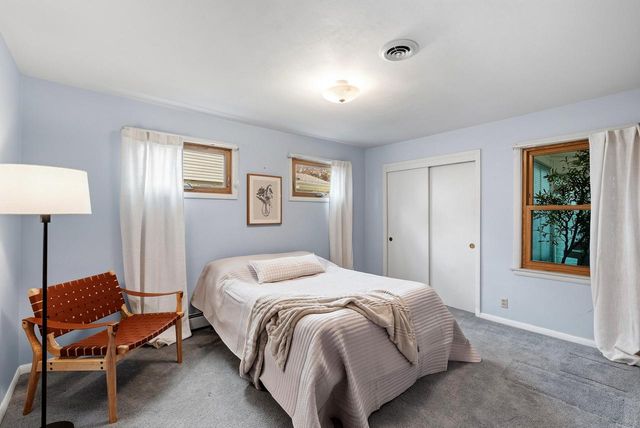 811 Hine AVENUE, Waukesha, WI 53188