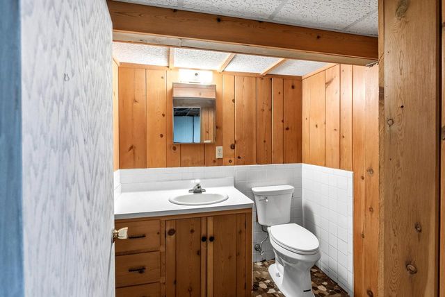811 Hine AVENUE, Waukesha, WI 53188