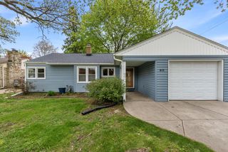 811 Hine AVENUE, Waukesha, WI 53188