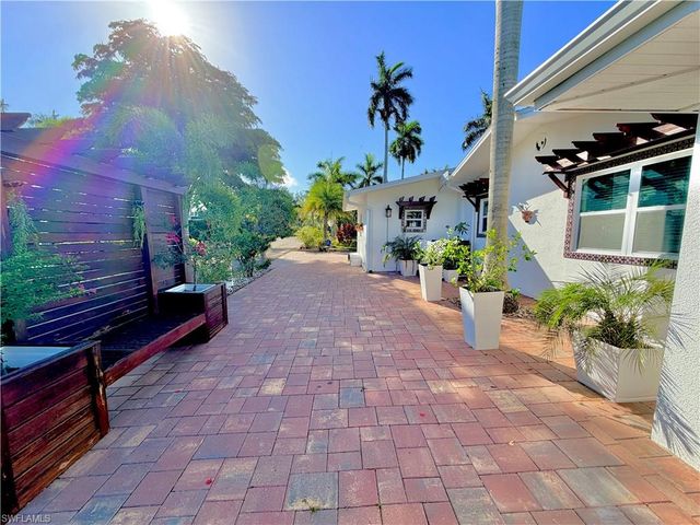 2702 McGregor BLVD, Fort Myers, FL 33901