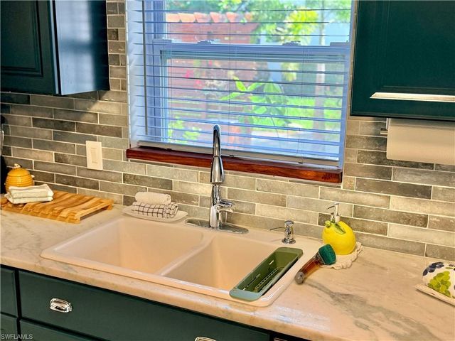 2702 McGregor BLVD, Fort Myers, FL 33901