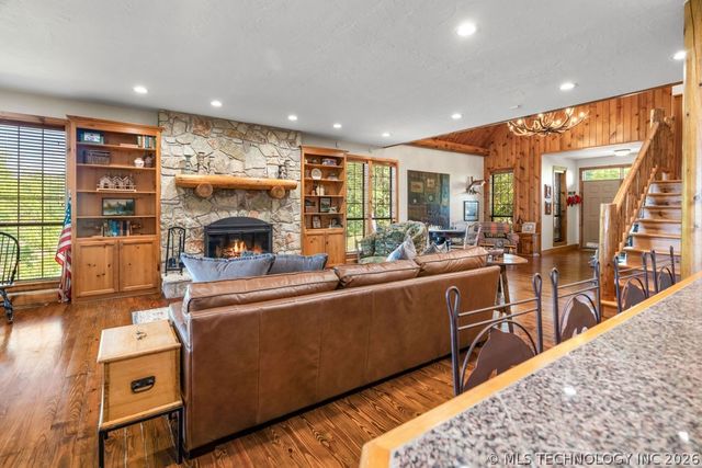 8925 Lake View, Kingston, OK 73439