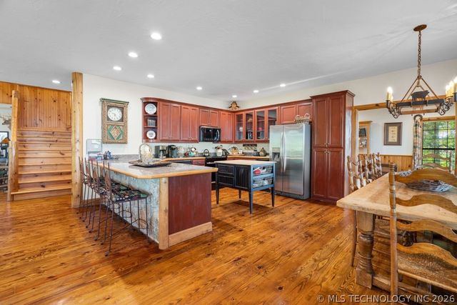 8925 Lake View, Kingston, OK 73439
