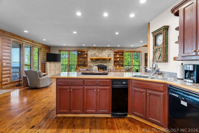 8925 Lake View, Kingston, OK 73439