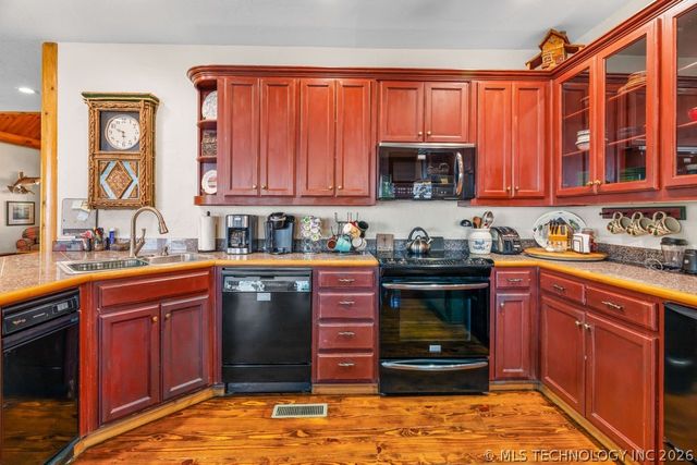 8925 Lake View, Kingston, OK 73439