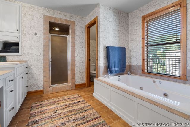 8925 Lake View, Kingston, OK 73439