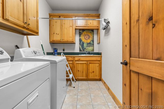 8925 Lake View, Kingston, OK 73439