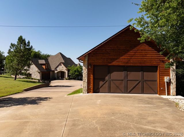 8925 Lake View, Kingston, OK 73439