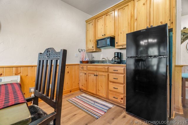 8925 Lake View, Kingston, OK 73439