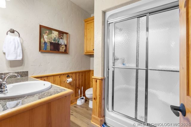 8925 Lake View, Kingston, OK 73439