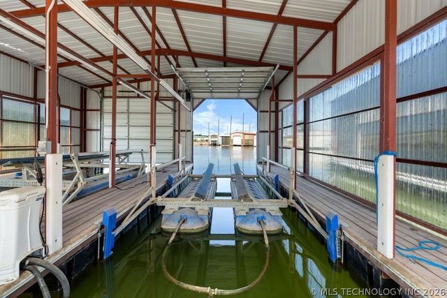 8925 Lake View, Kingston, OK 73439