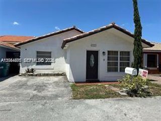 11537 SW 6th St, Sweetwater, FL 33174