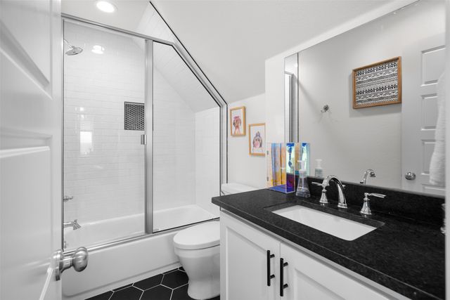 1040 Agnes N, Springtown, TX 76082