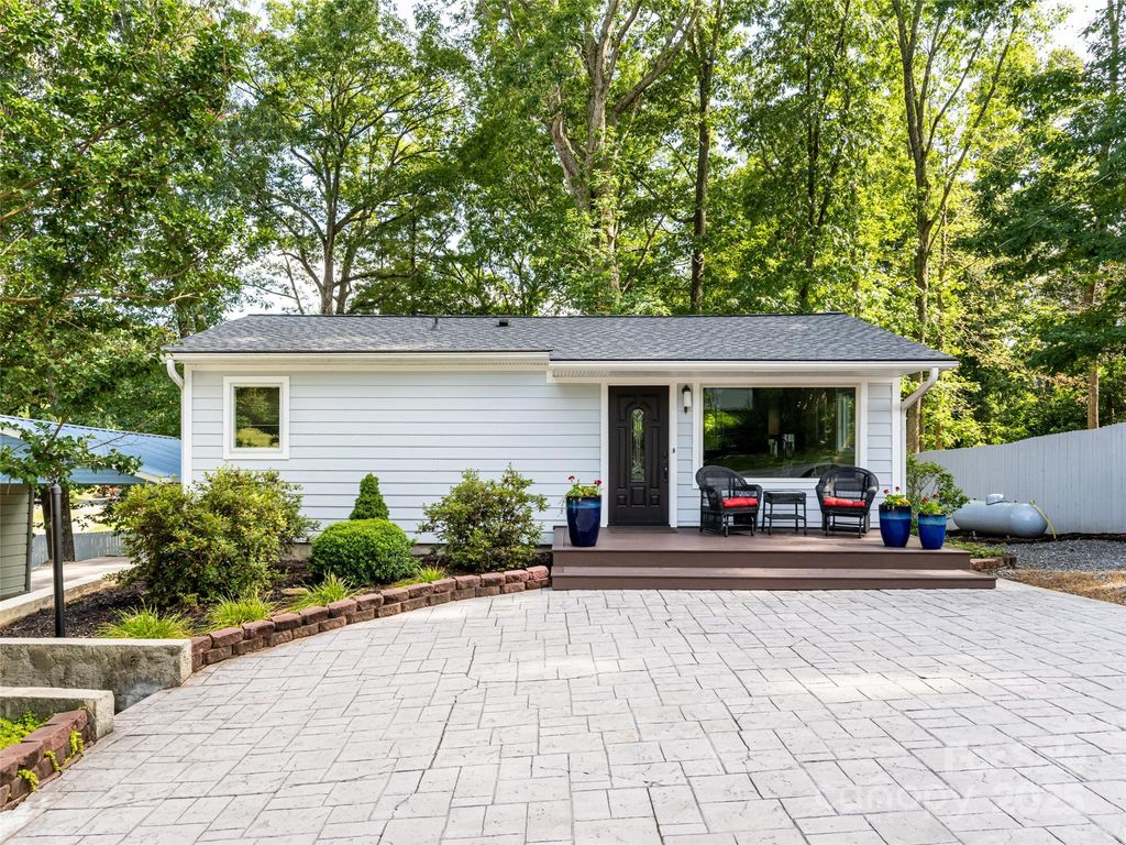 10 Freno Drive, Asheville, NC 28803