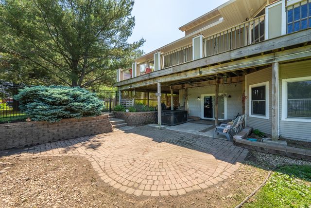 463 40TH Street, East Moline, IL 61244