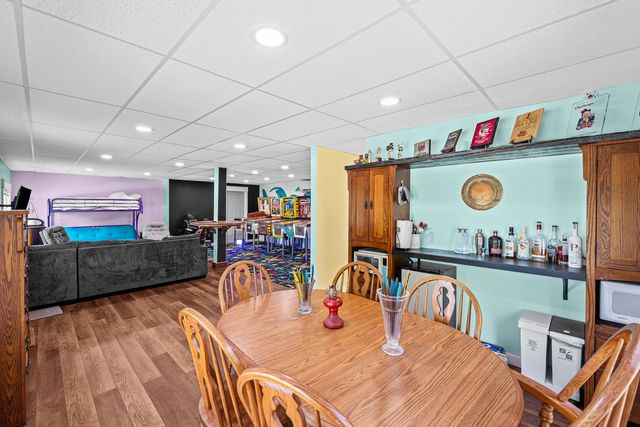 463 40TH Street, East Moline, IL 61244
