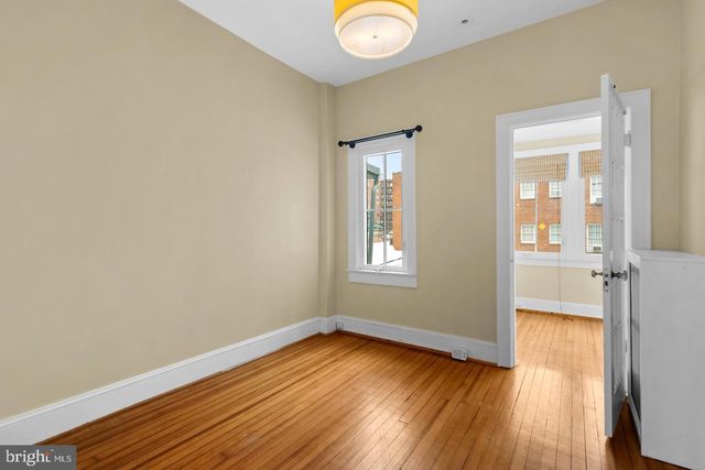 3247 38TH ST NW, Washington, DC 20016