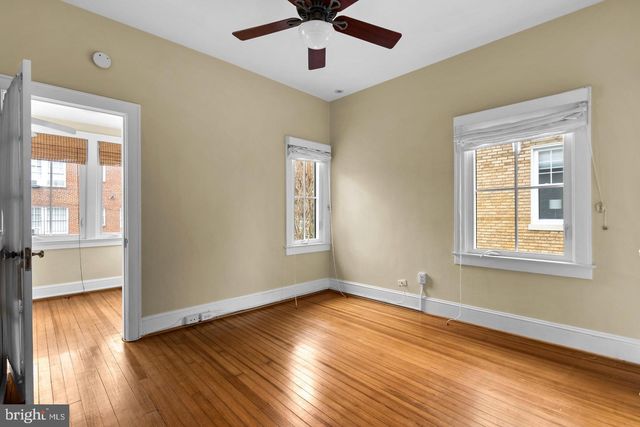 3247 38TH ST NW, Washington, DC 20016