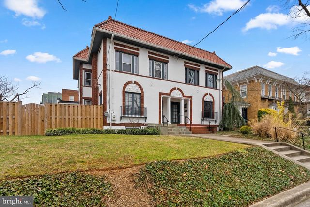 3247 38TH ST NW, Washington, DC 20016