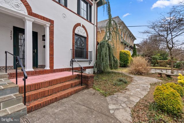 3247 38TH ST NW, Washington, DC 20016