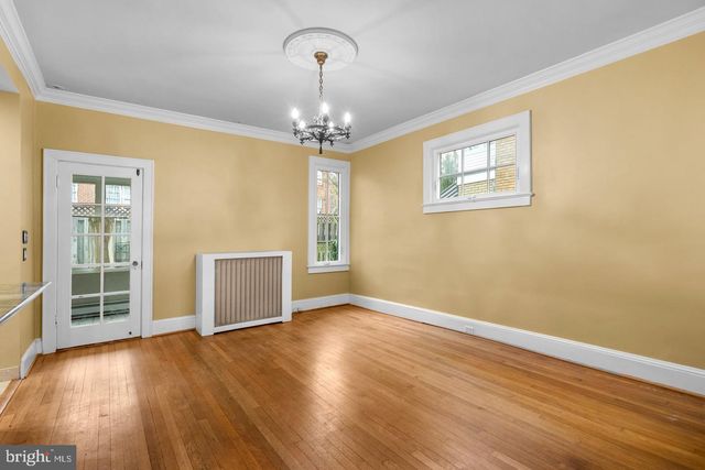 3247 38TH ST NW, Washington, DC 20016